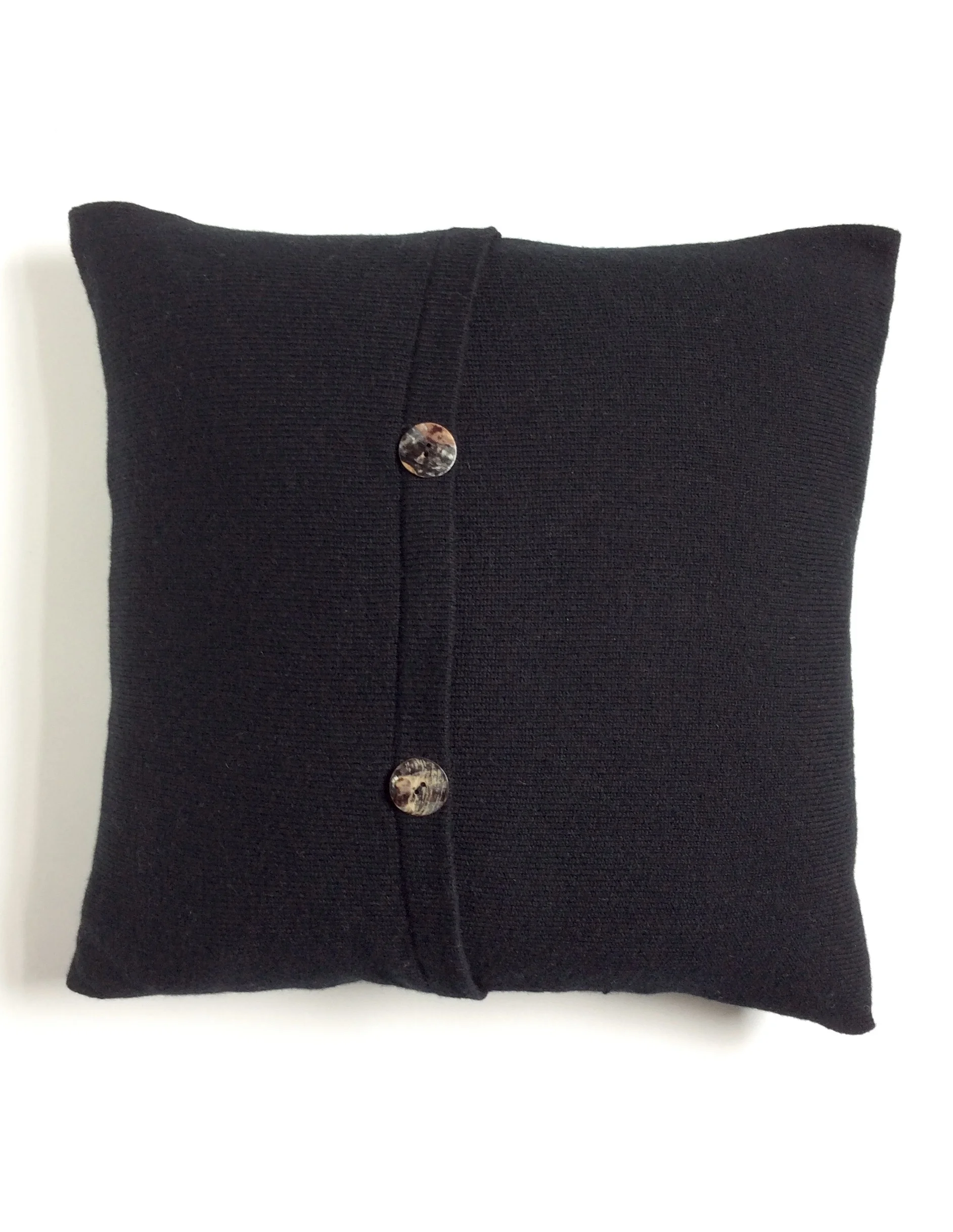 parker-cushion-black