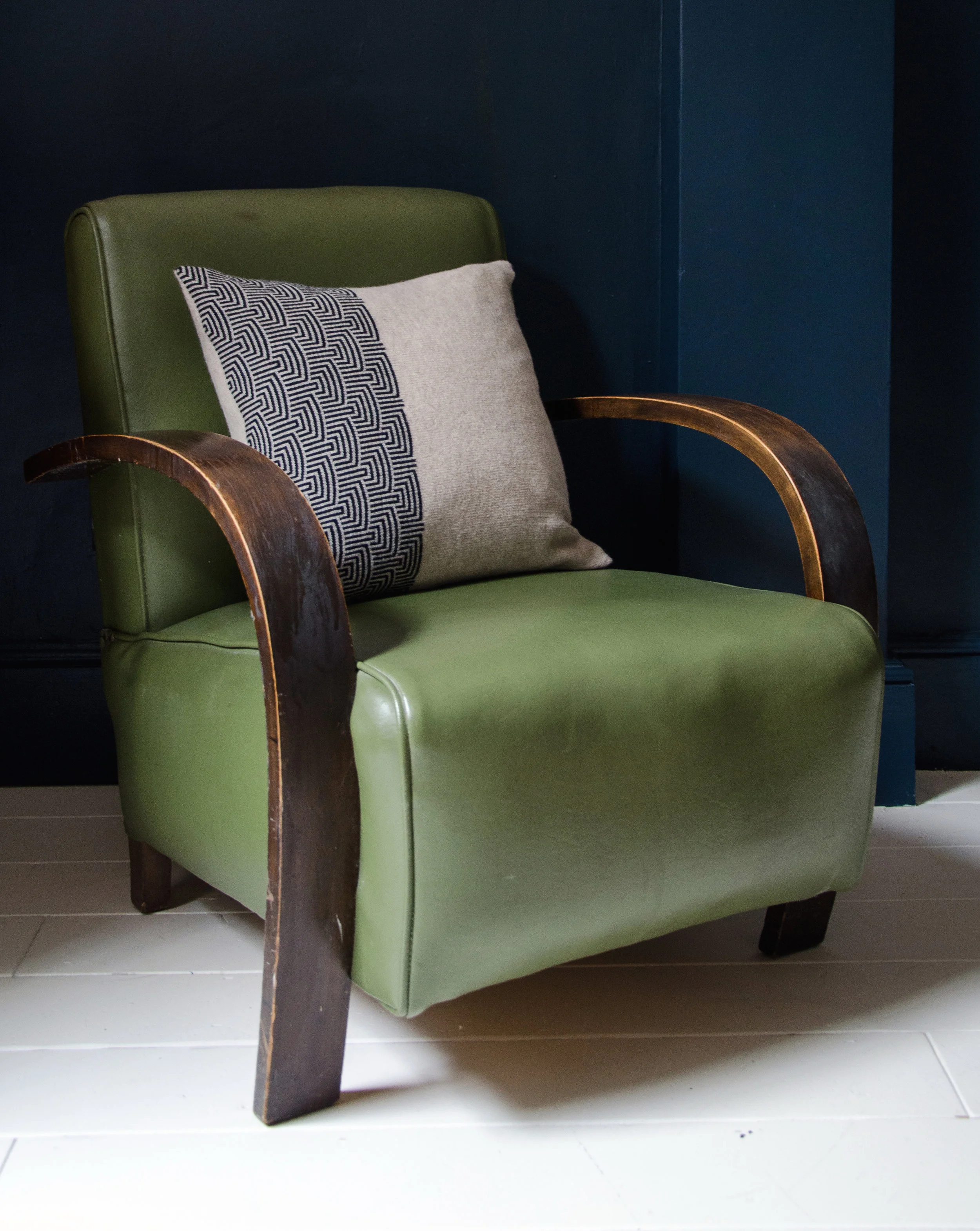 kate-jones-ecru-parker-cushion.jpg