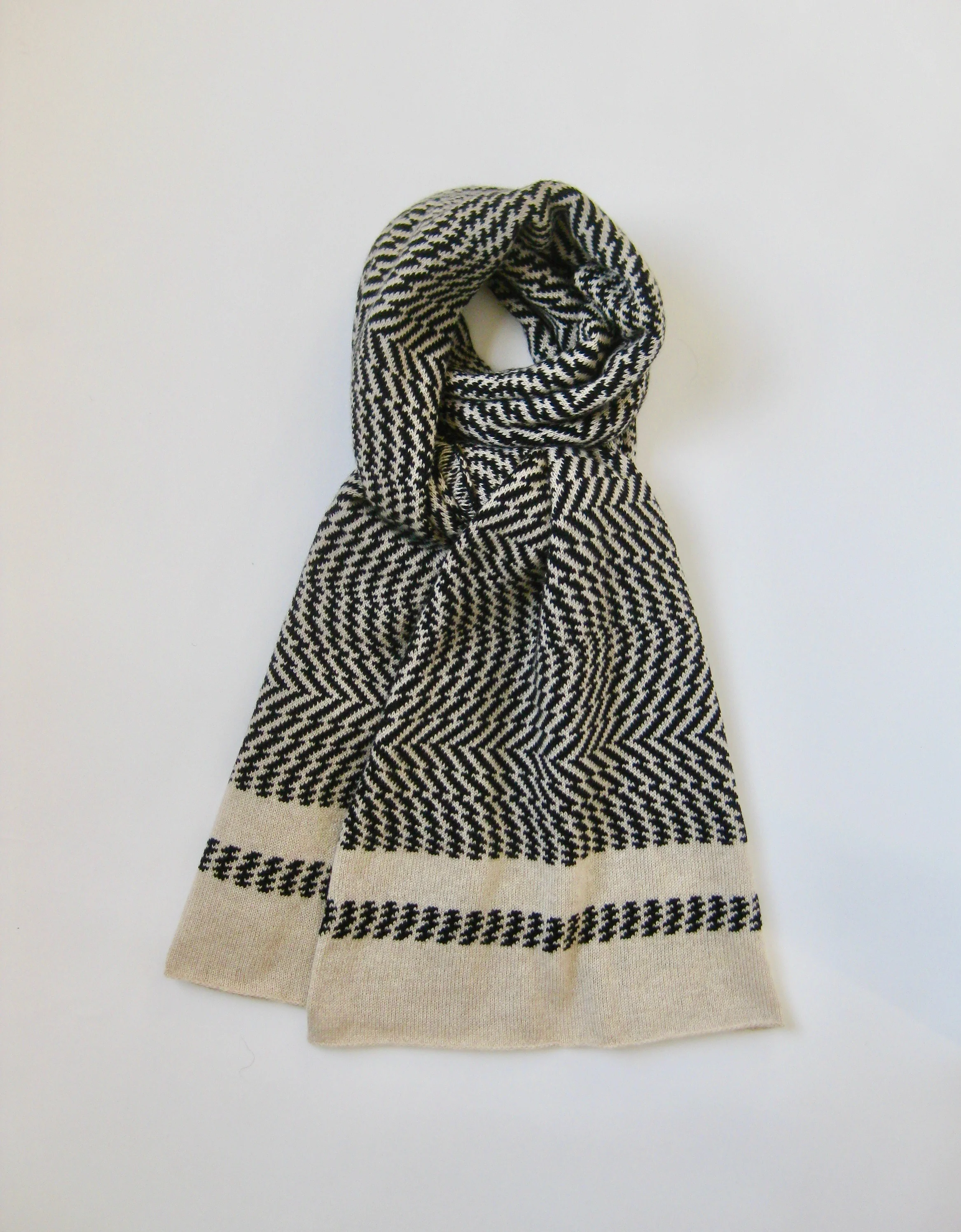 large-wool-dazzle-scarf-linen-black
