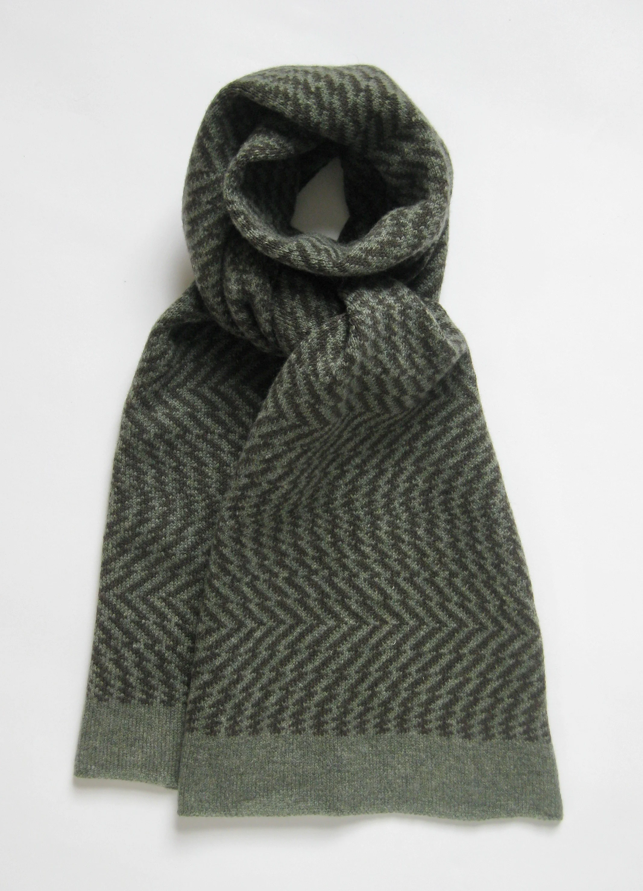 wool-dazzle-scarf-khaki-peat