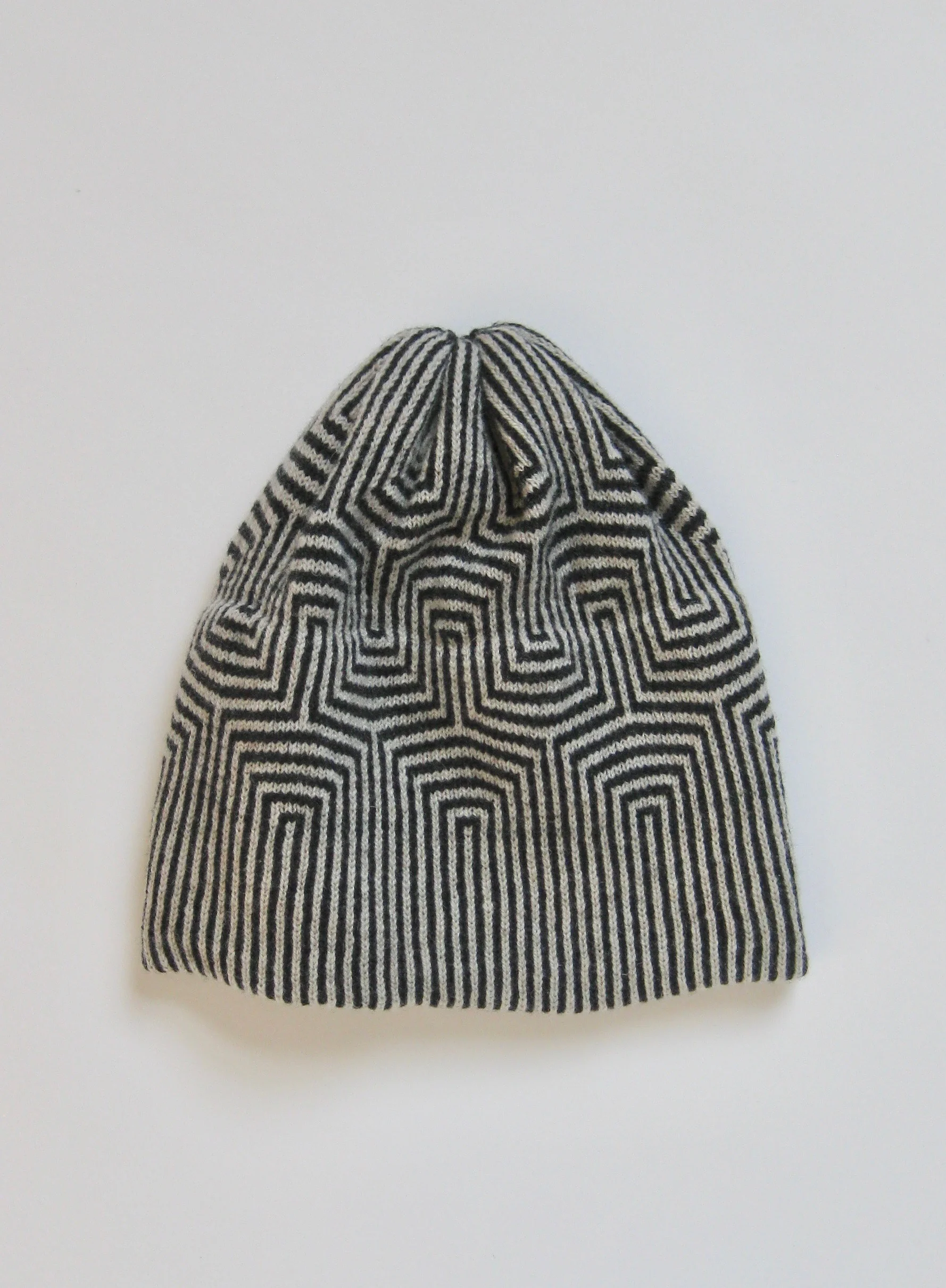 samphire-wool-beanie-charcoal