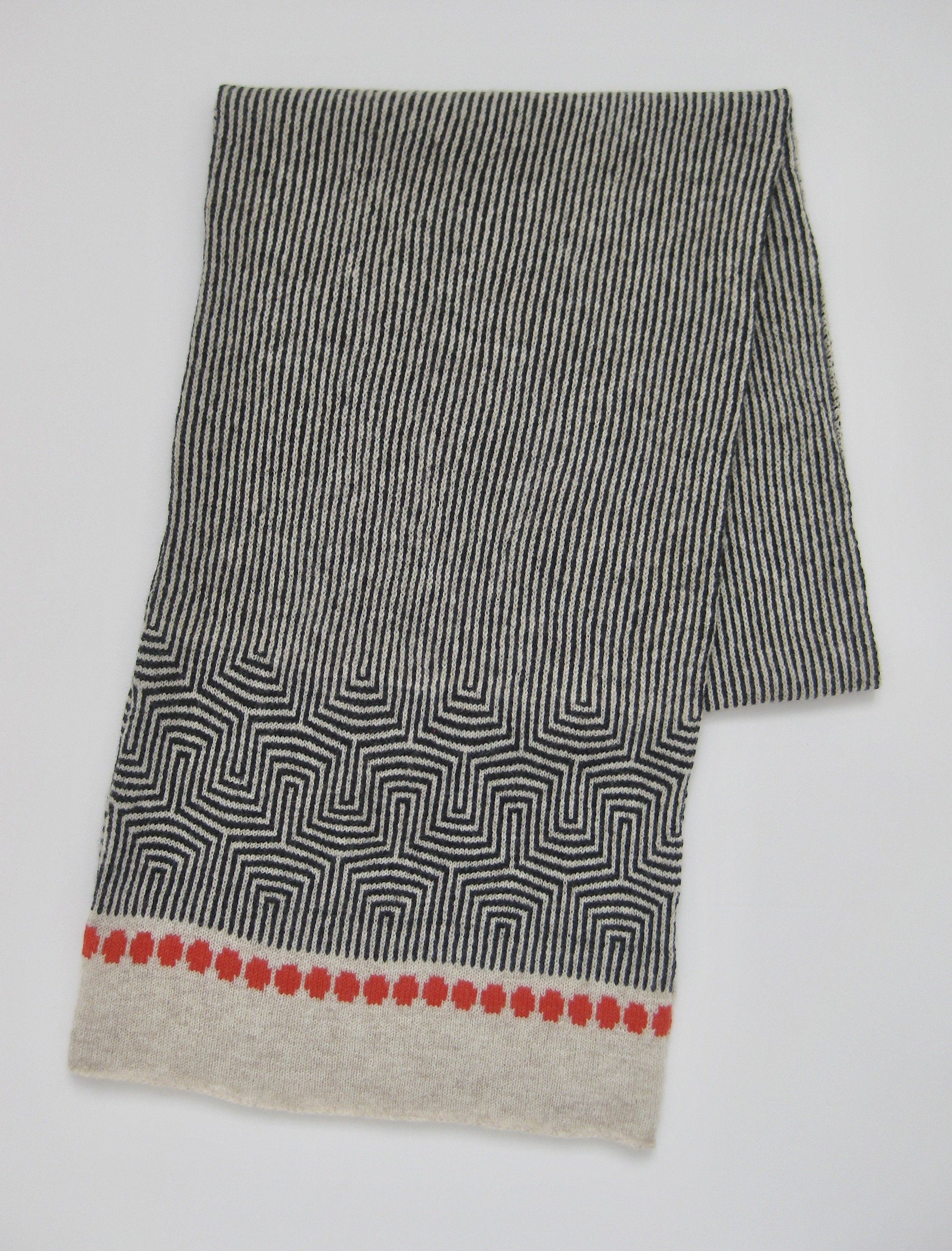 kate-jones-wool-faroe-scarf-charcoal2.jpeg