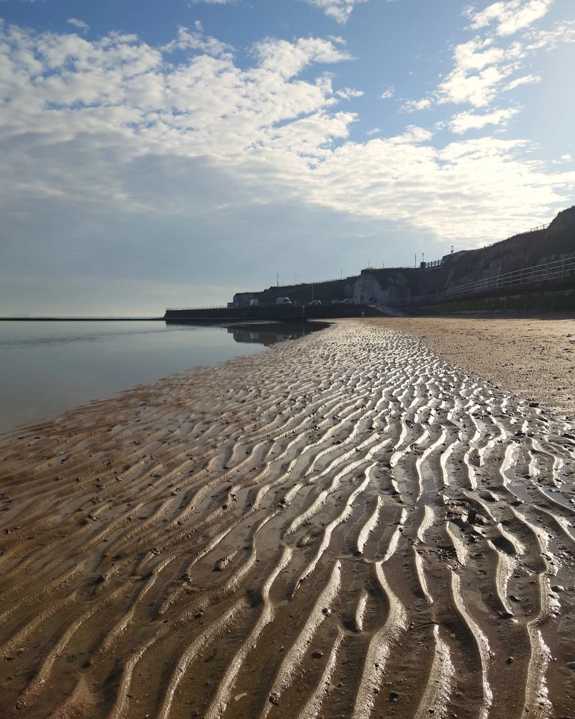 I've taken a quiet pause here recently, making time to explore new ideas, research, recharge and refocus ready for the coming season. Lots of new things to share with you soon. #slowdesign #slowcraft #textiledesigner #britishmaker #madebyhand #katejo