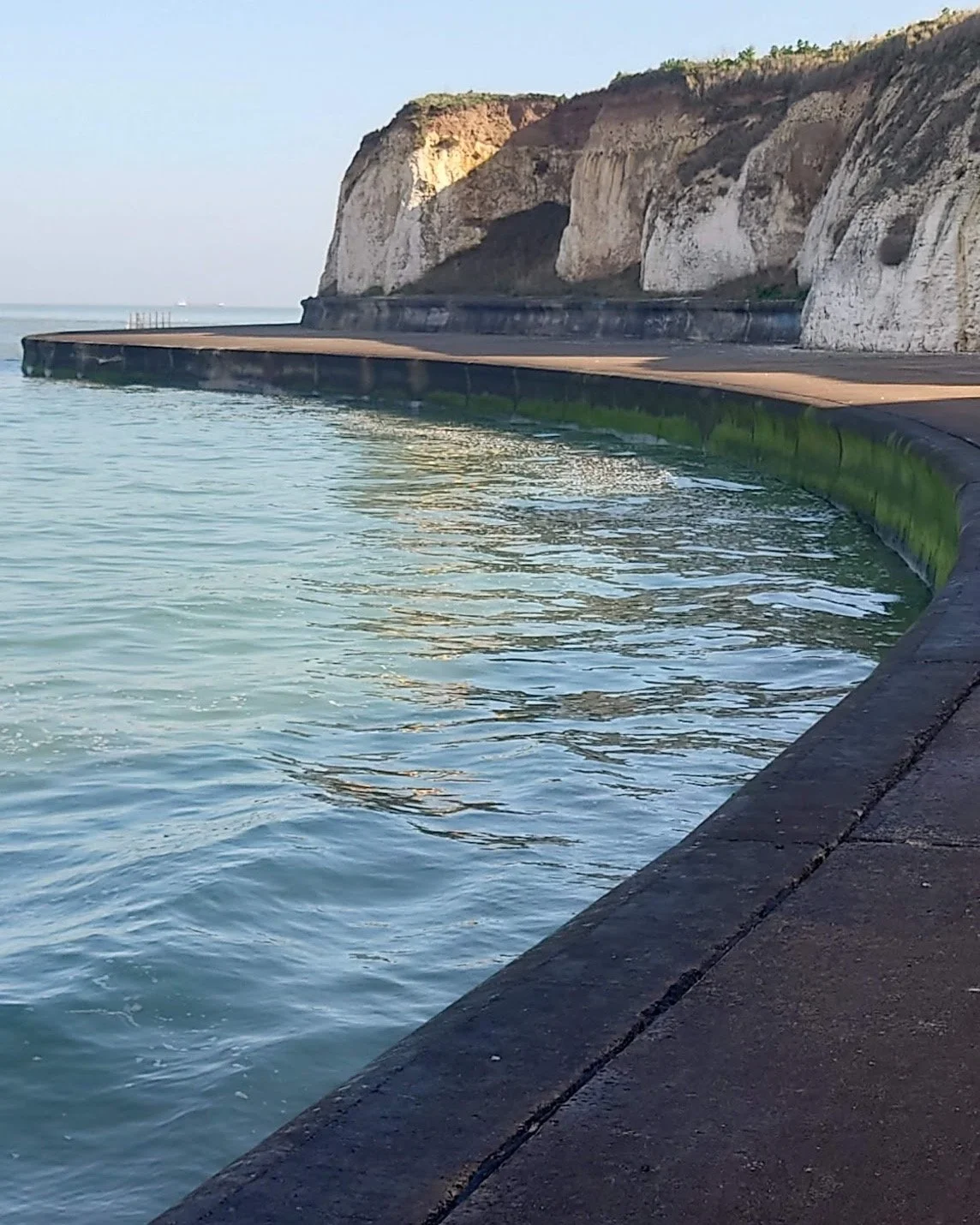 Welcoming in Spring! Looking forward to warmer sunshine and longer days spent outdoors, inviting more energy and a lighter mood.