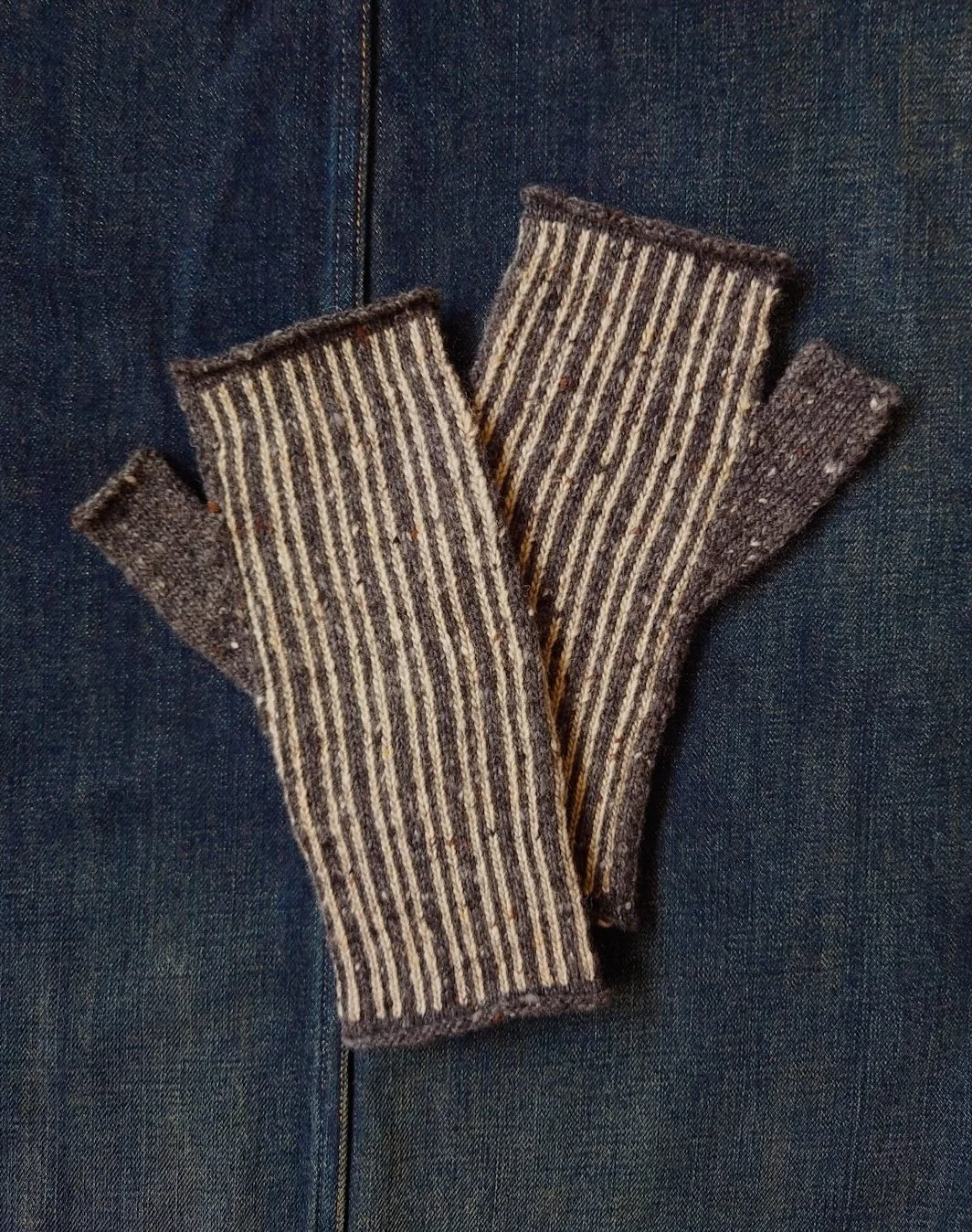 kate-jones-donegal-stripe-gloves-charcoal.JPG
