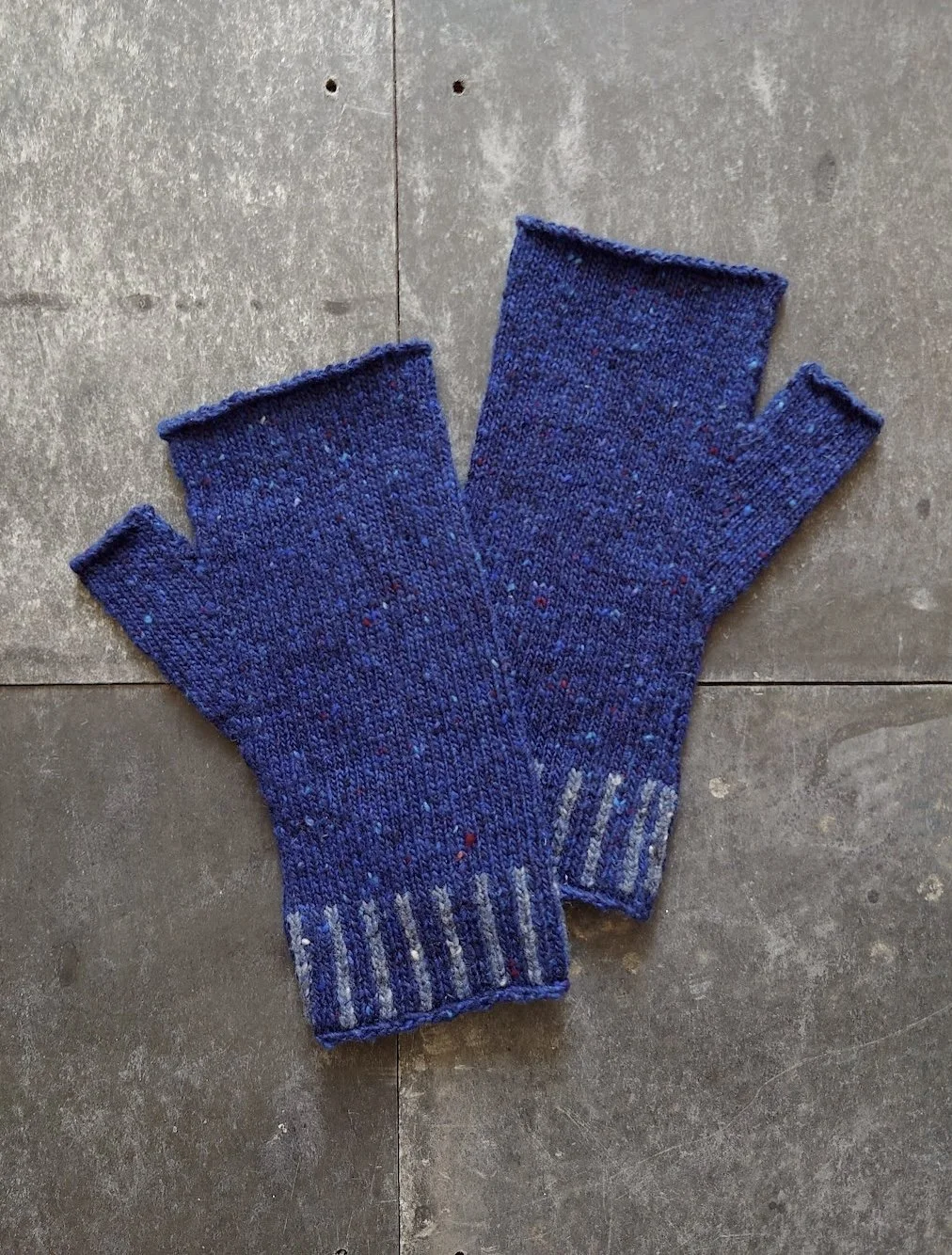 kate-jones-donegal-wool-mittens-indigo.JPG