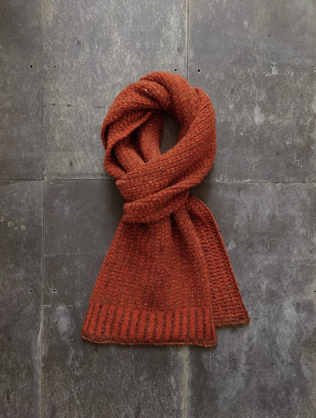 kate-jones-donegal-wool-cobble-scarf-bonfire.JPG