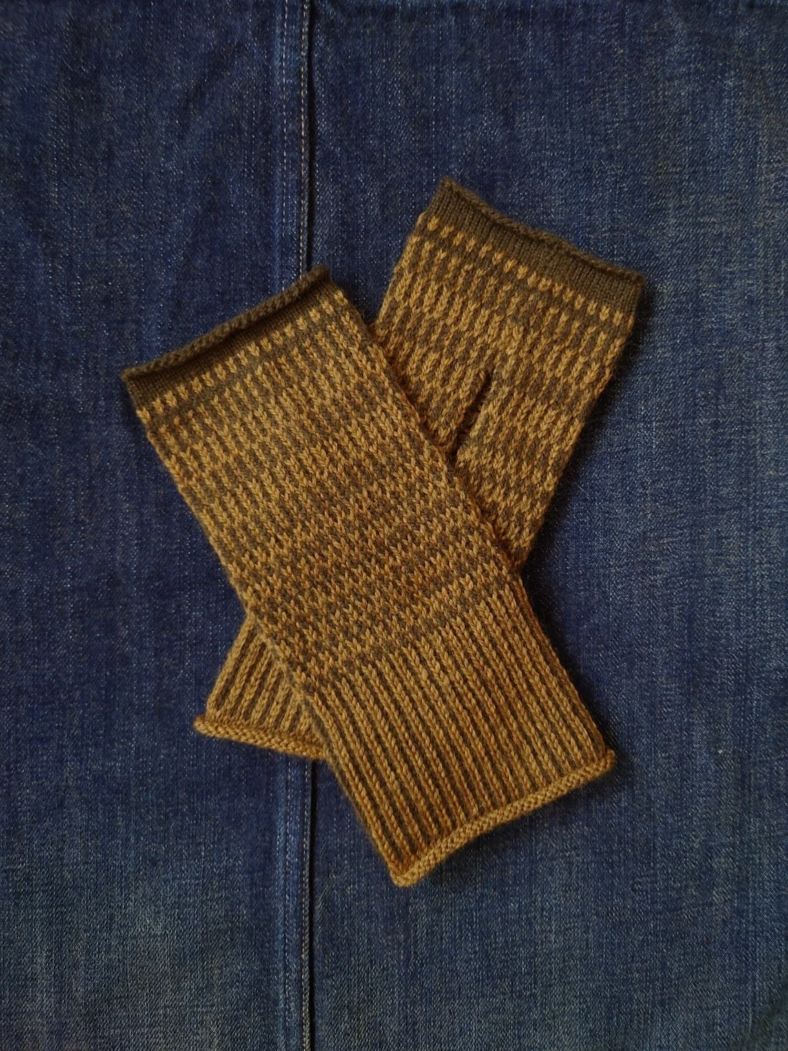 kate-jones-wool-fine-stripe-gloves-mustardJPG.JPG