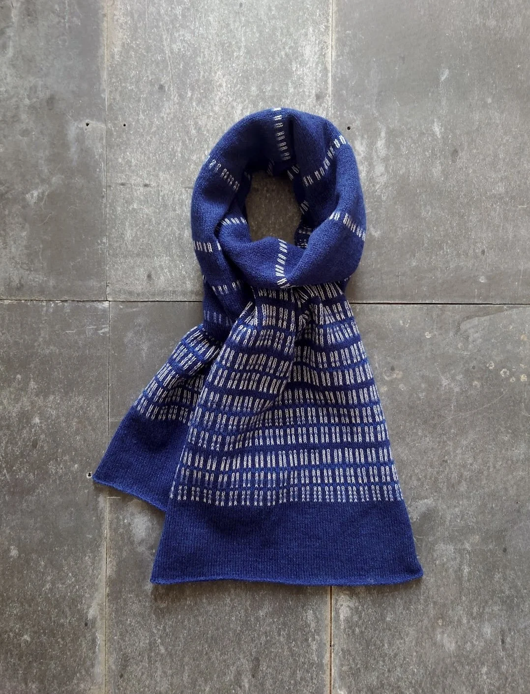 kate-jones-wool-lundy-scarf-deep-blue-marl.JPG
