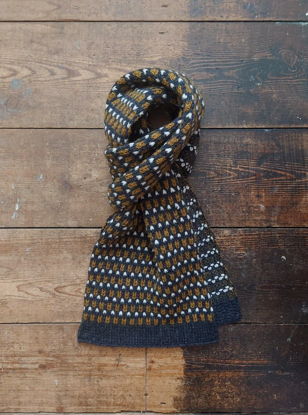 kate-jones-honeycomb-wool-scarf-charcoal.JPG