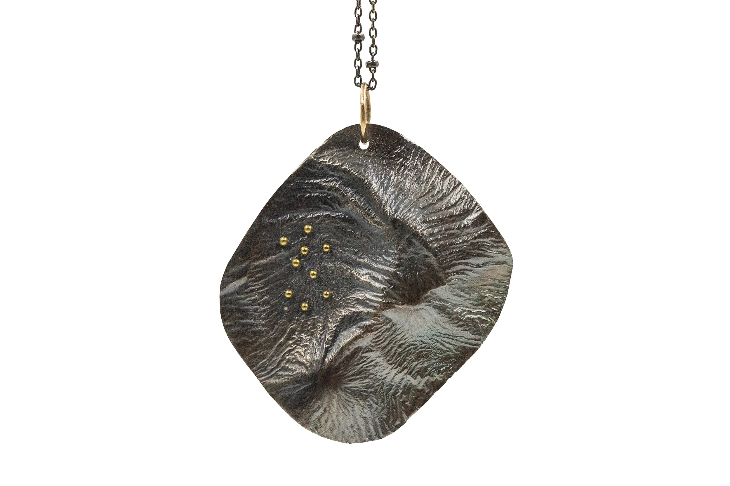 Small Oblong Reticulated Pendant