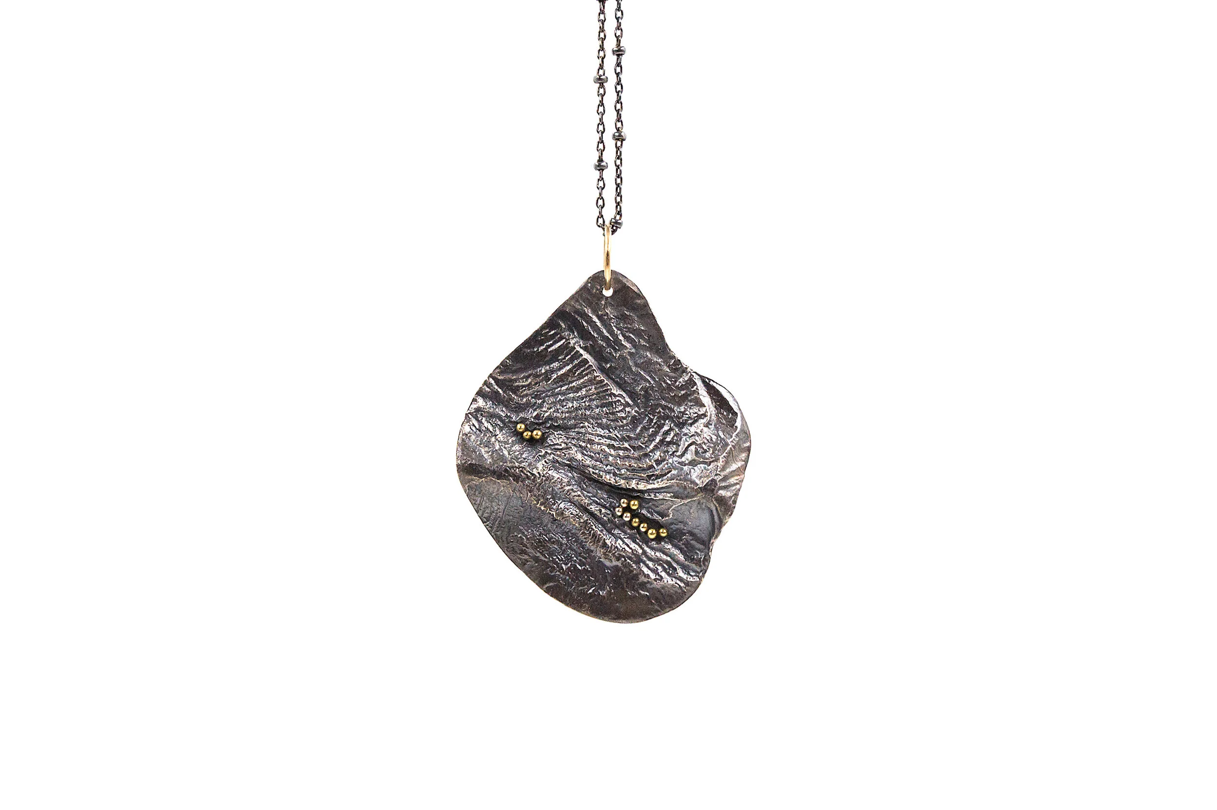 Small Oblong Reticulated Pendant 