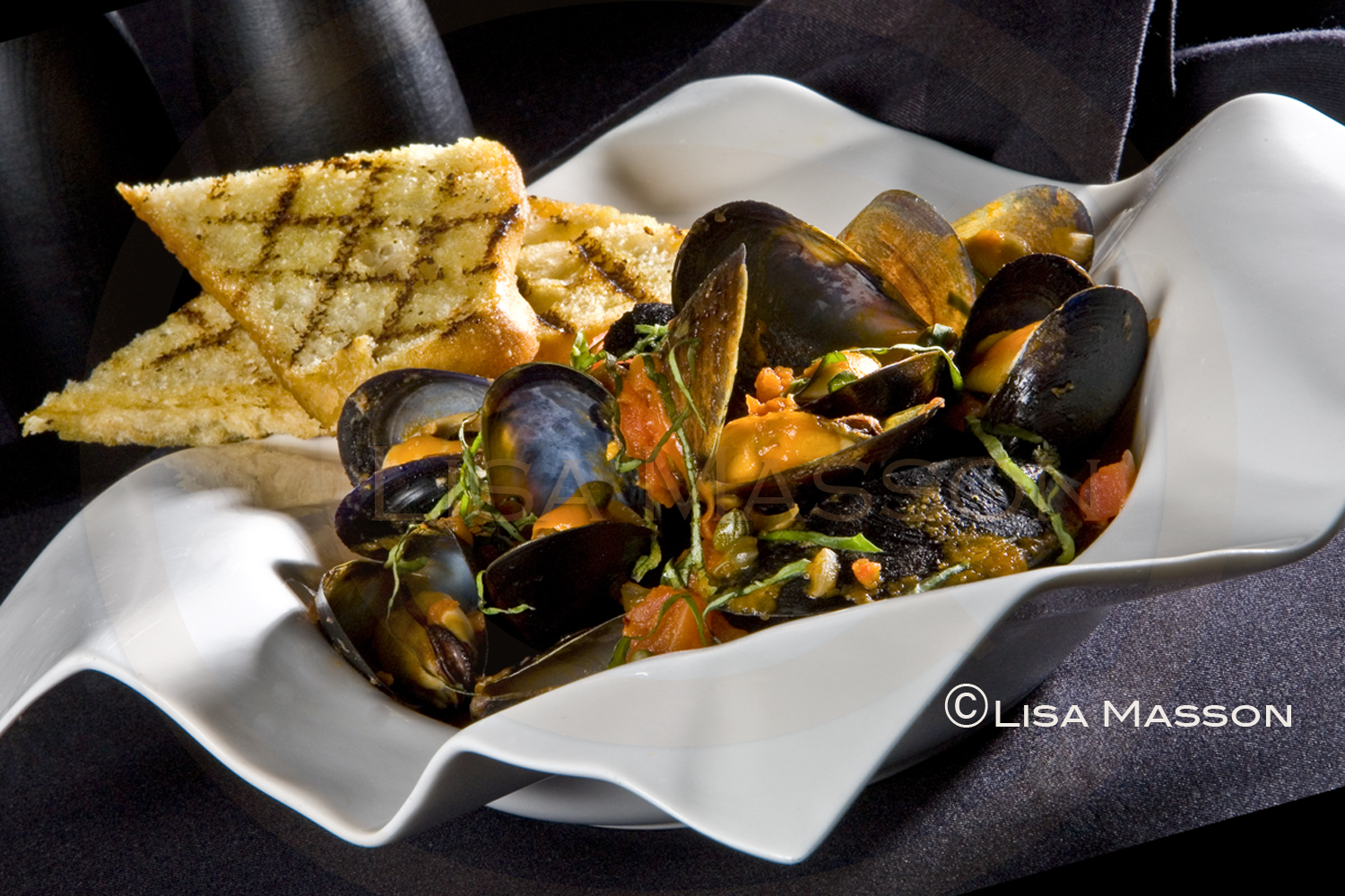 Mussels with Garlic Toast - Rosen Shingle Creek