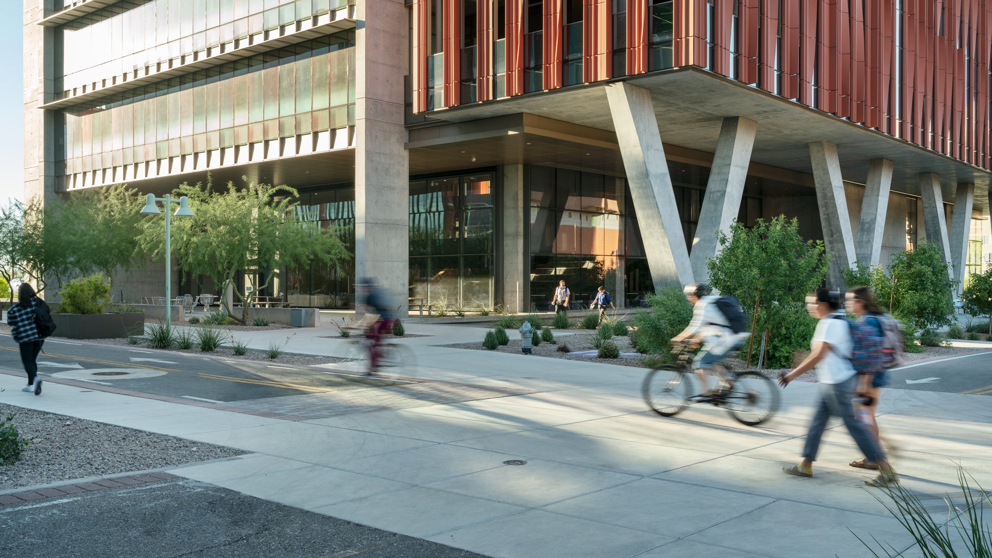 HEALTH SCIENCES INNOVATION BUILDING