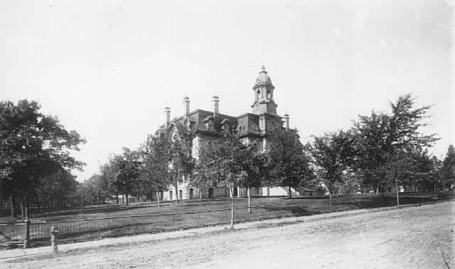 This photo is from the John Runk Collection, courtesy of the Stillwater Public Library. The date is 1892. The building was very up-to-date with amenities, heating, electric lights and water and plumbing.