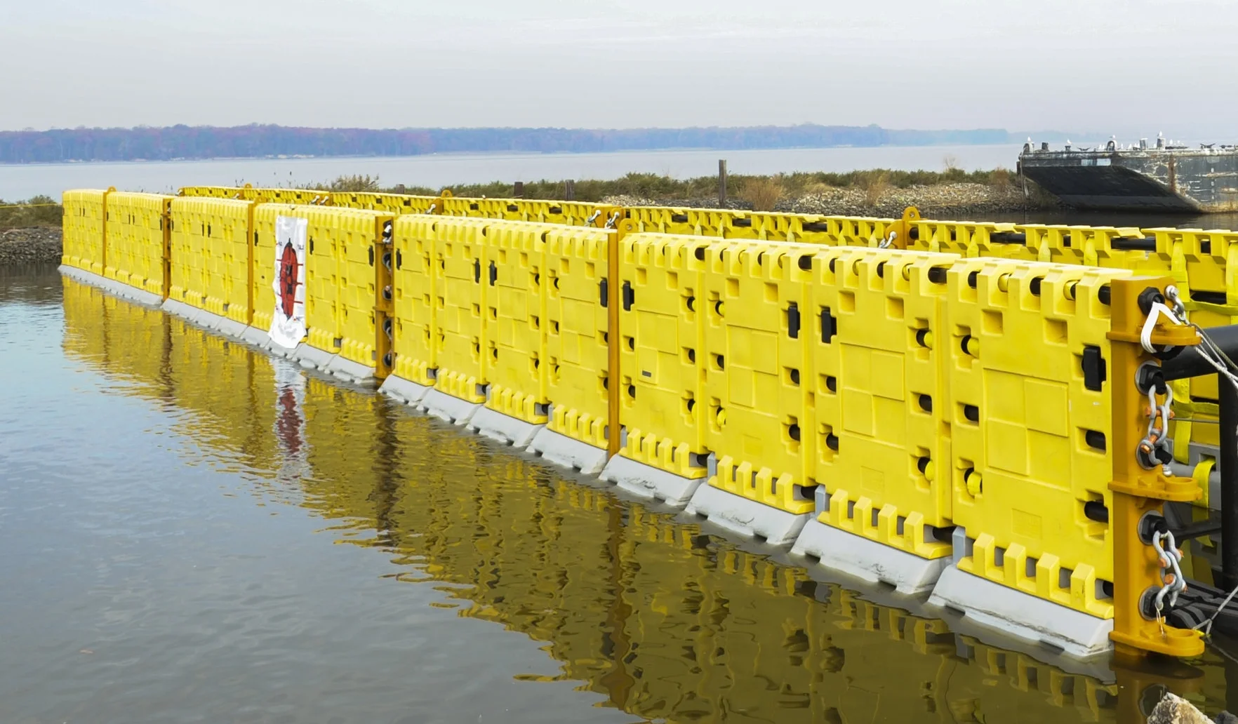 HALO SENTINEL® catamaran style structure maximizes stopping ability by providing redundant impact nets.