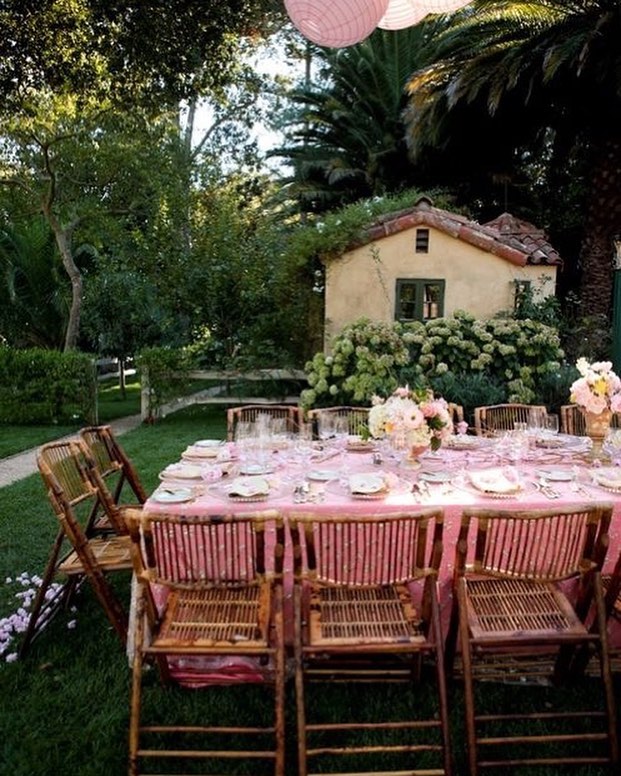 Al fresco inspiration 🌸🌿