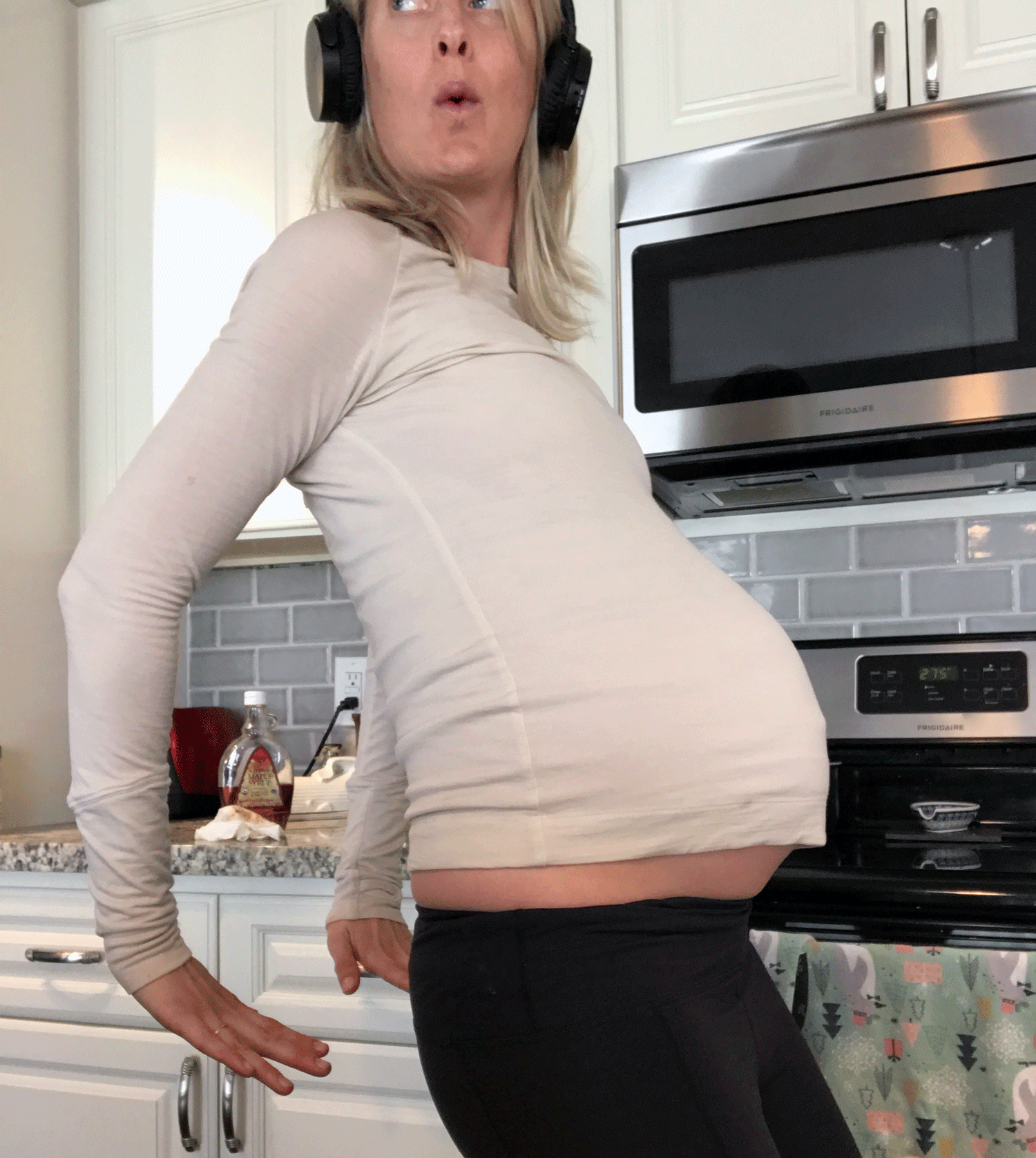 Yes, I'm available for maternity modeling. My 3rd tri photoshoot while doing dishes.