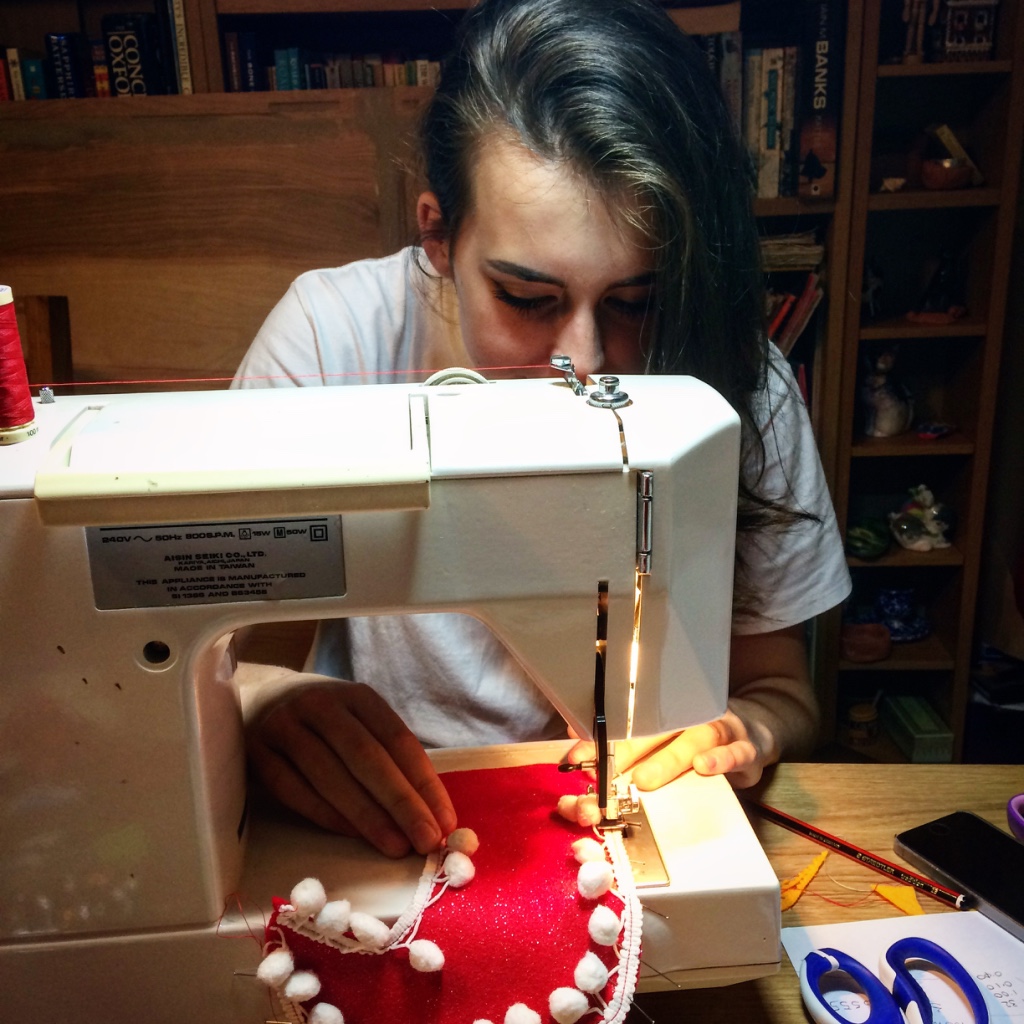 Handmade-Christmas-Tree-decorations-.jpg