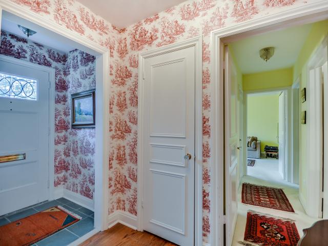 10_foyer1.jpg