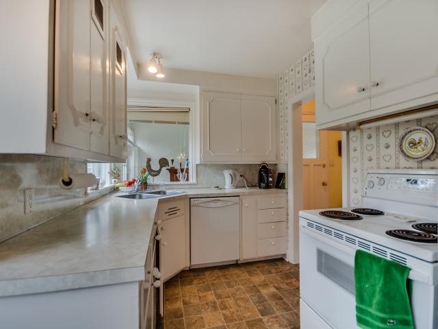 19_kitchen2.jpg