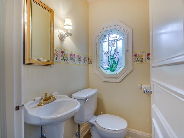 21_powderroom1.jpg