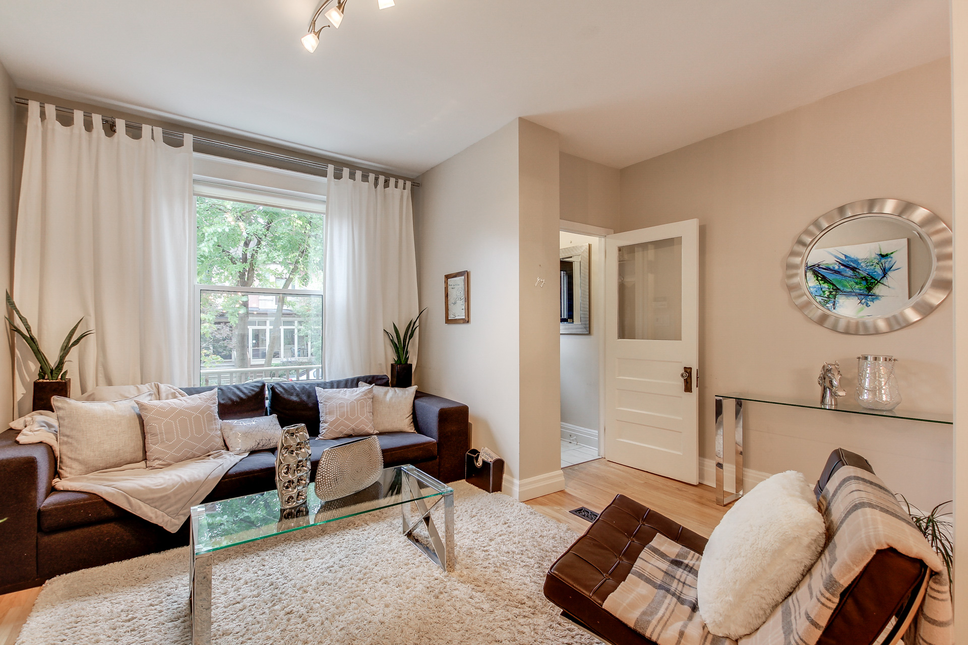 13_livingroom4.jpg