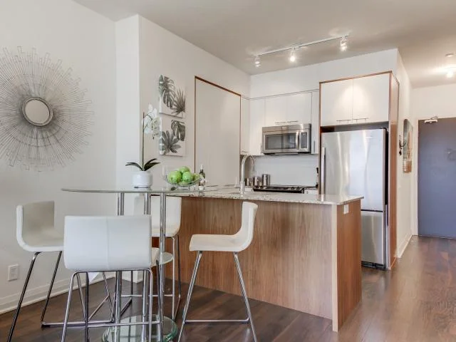 15_diningroom3.jpg