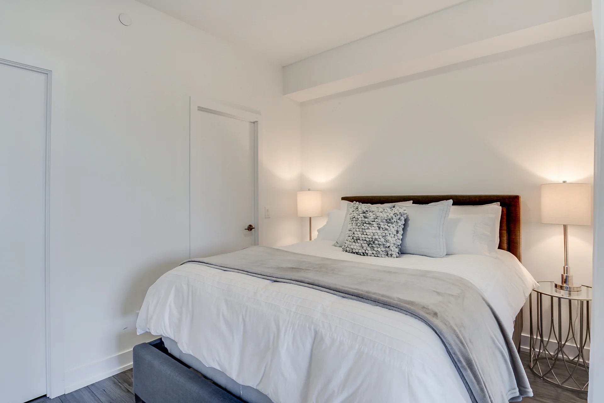 16_master_bedroom1.jpg