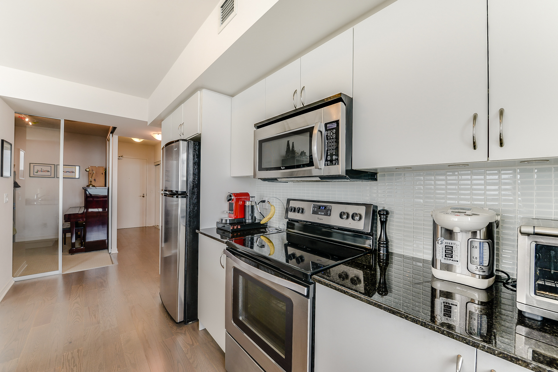 21_kitchen5.jpg