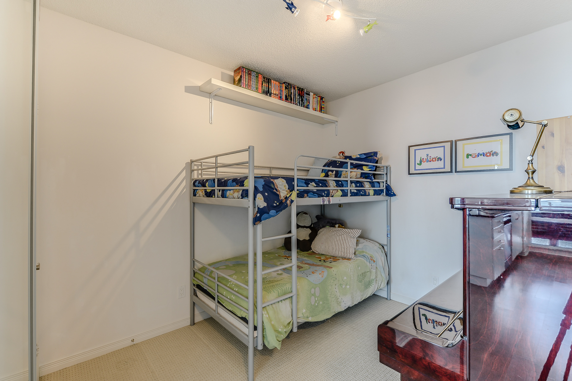 29_second_bedroom2.jpg