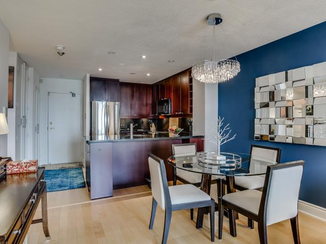 15_diningroom2.jpg