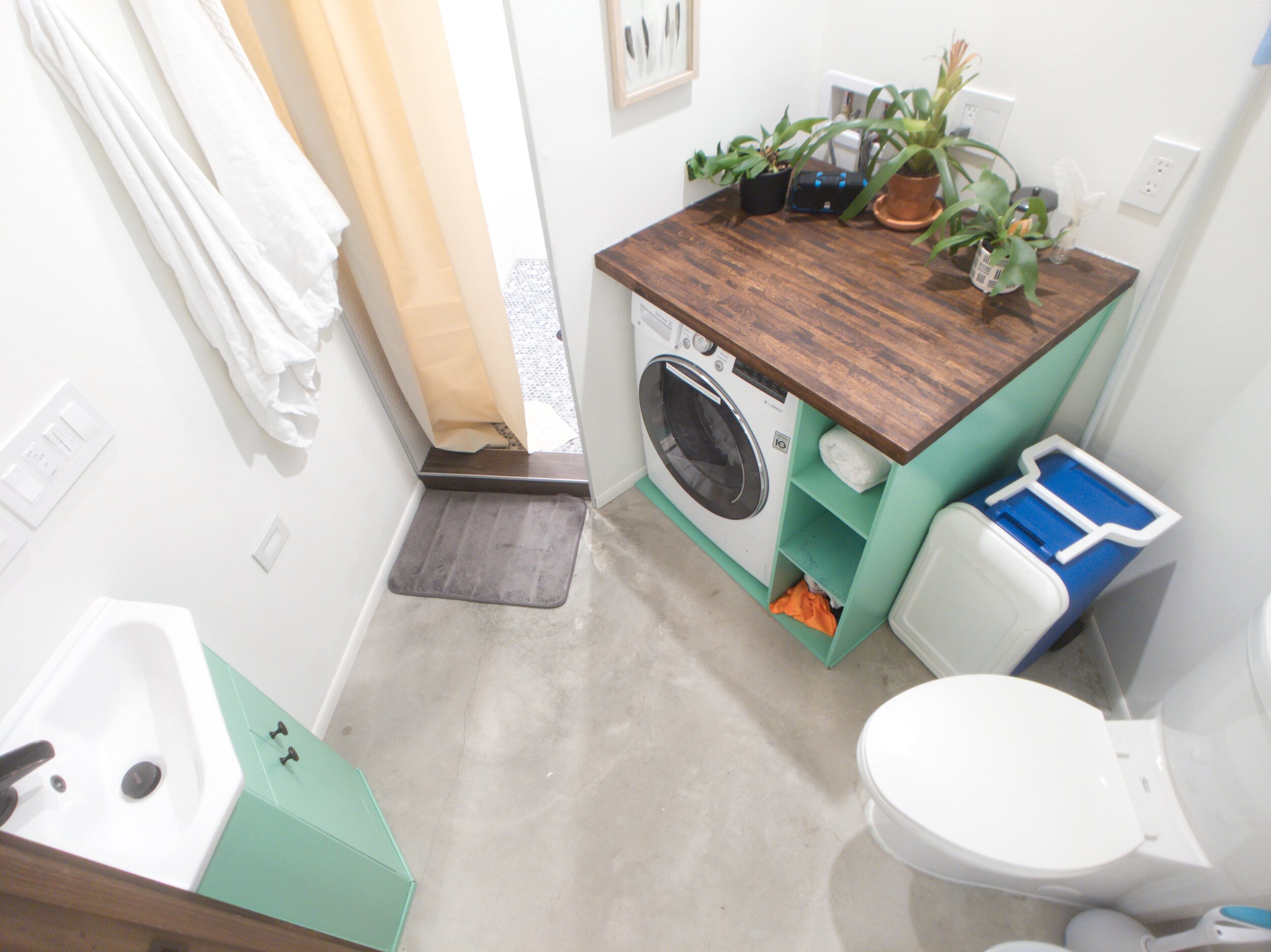 Space-Saving Ideas for Couples' Tiny House