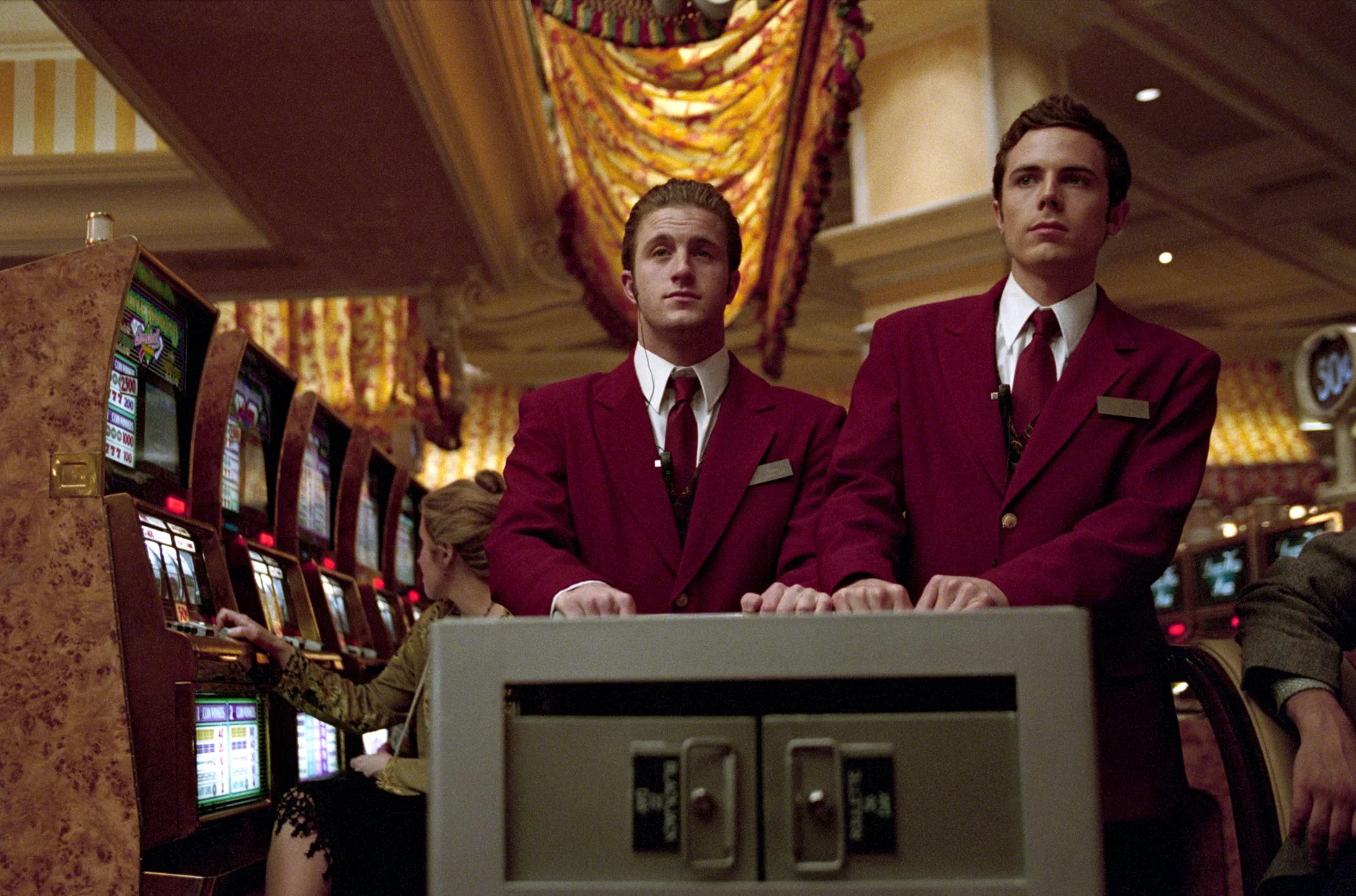 scott_caan_casey_affleck_ocean's_eleven_001.jpg