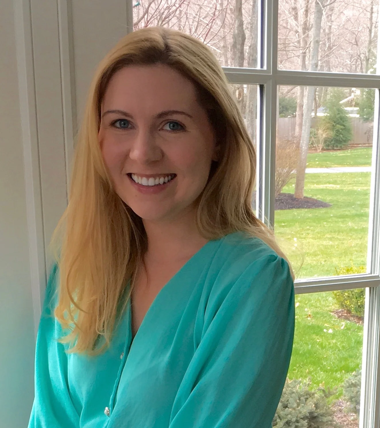 Molly Beck Headshot.jpg