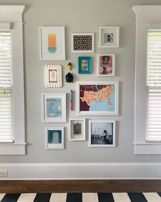 Need help hanging art or creating a gallery wall? I&rsquo;ve got you! #gallerywall #hangingart #interiordesign #interiordesigner #atlantainteriordesign #atlantainteriordesigner #nancycostdesign