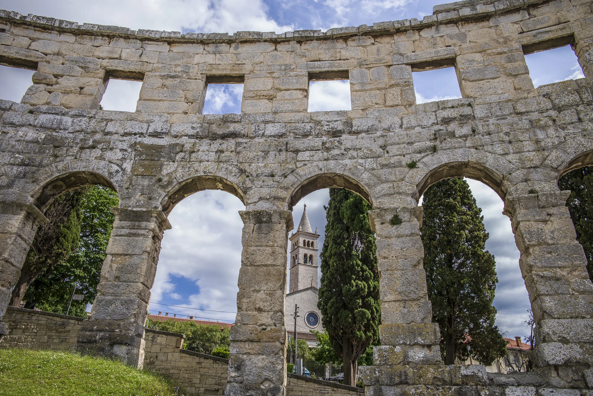 Sveti Antun Belltower in the Arch