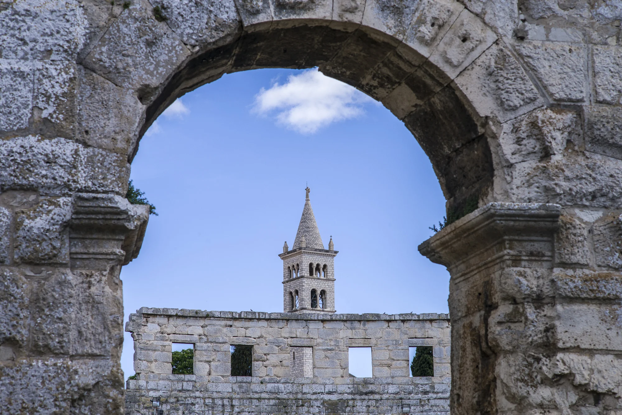 Sveti Antun in Roman Arch
