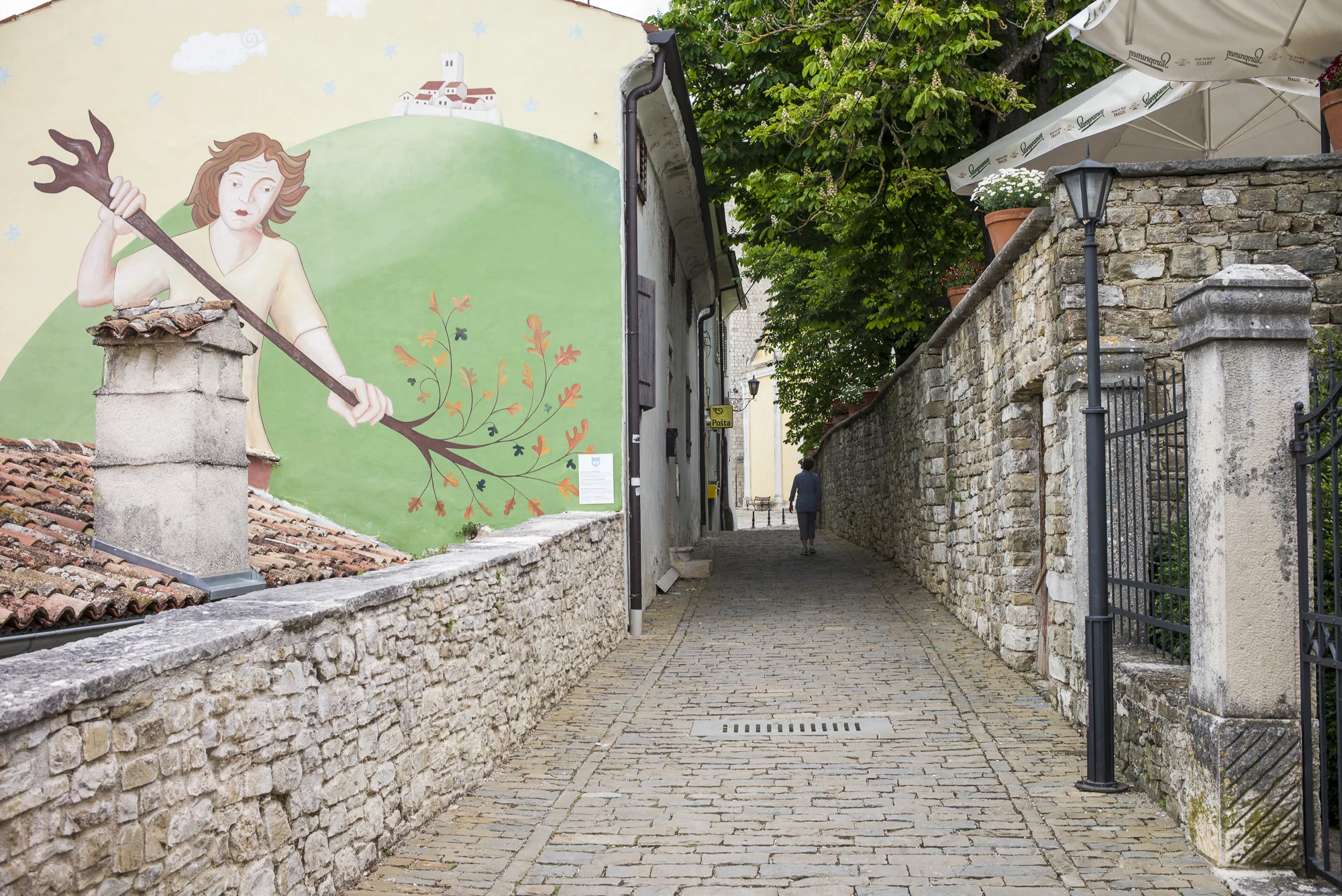 Motovun walkway