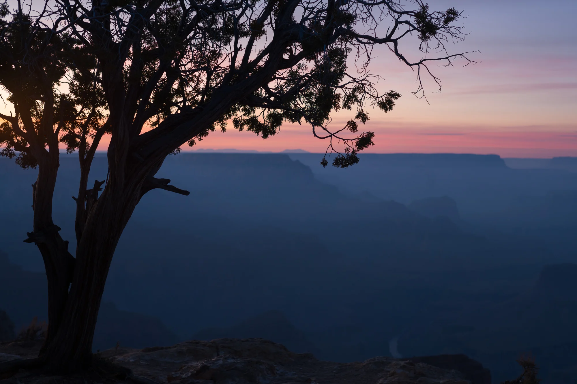 Sunset at the rim of the Grand Canyon