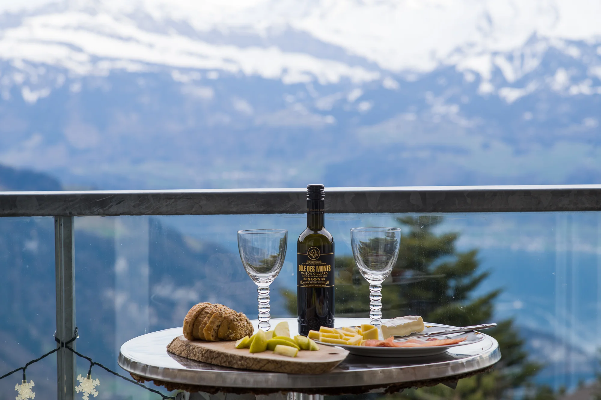 Enjoy wine, cheese and the view from the Rigi