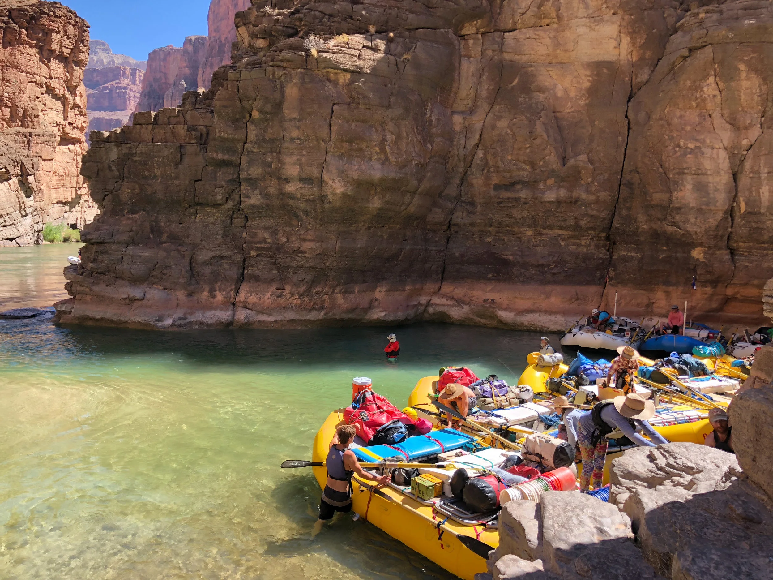 securing the boats at Havasu