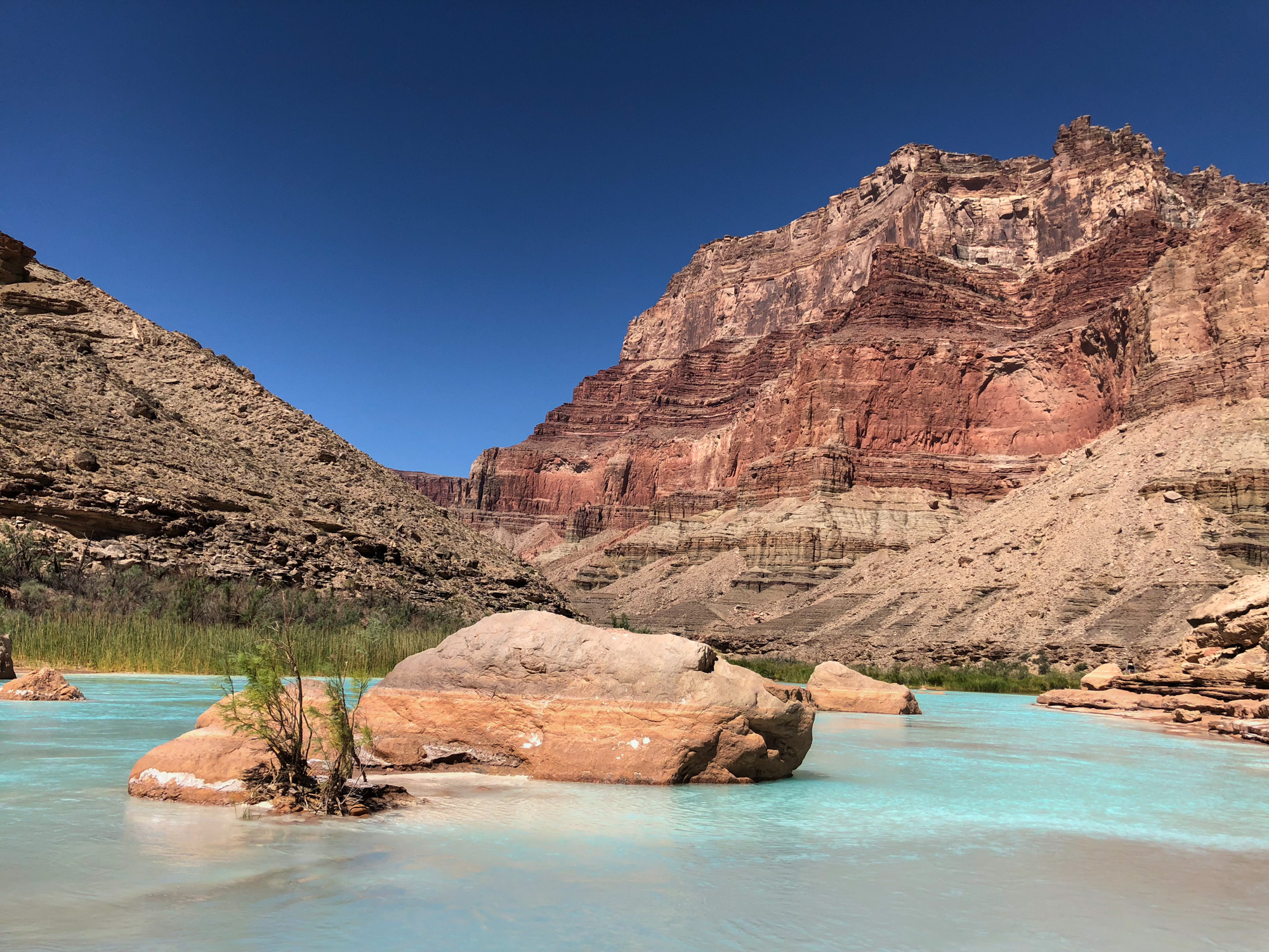  The turquoise blue of the Little Colorado River 