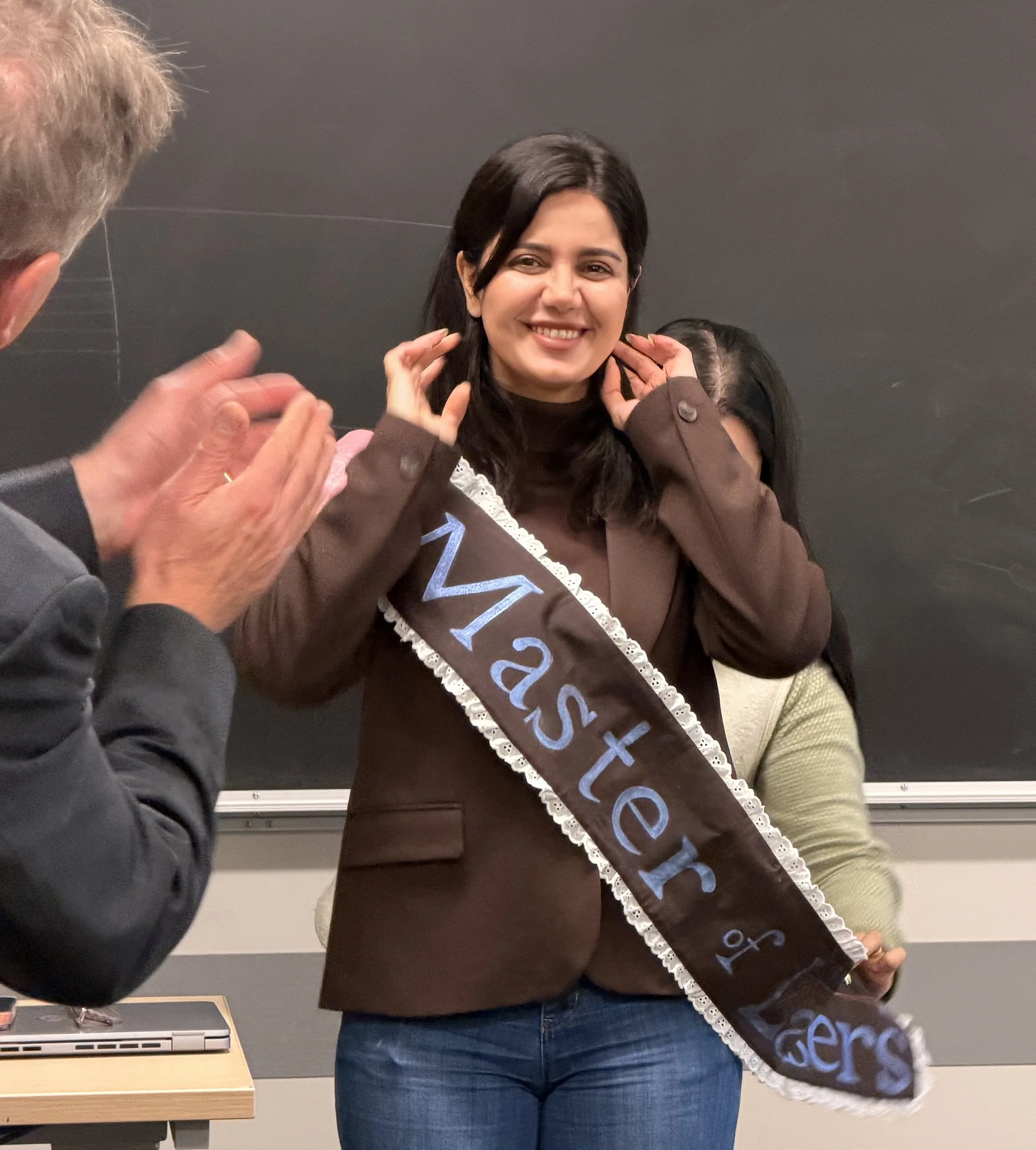 Yasi defends her thesis and becomes Master of Lasers
