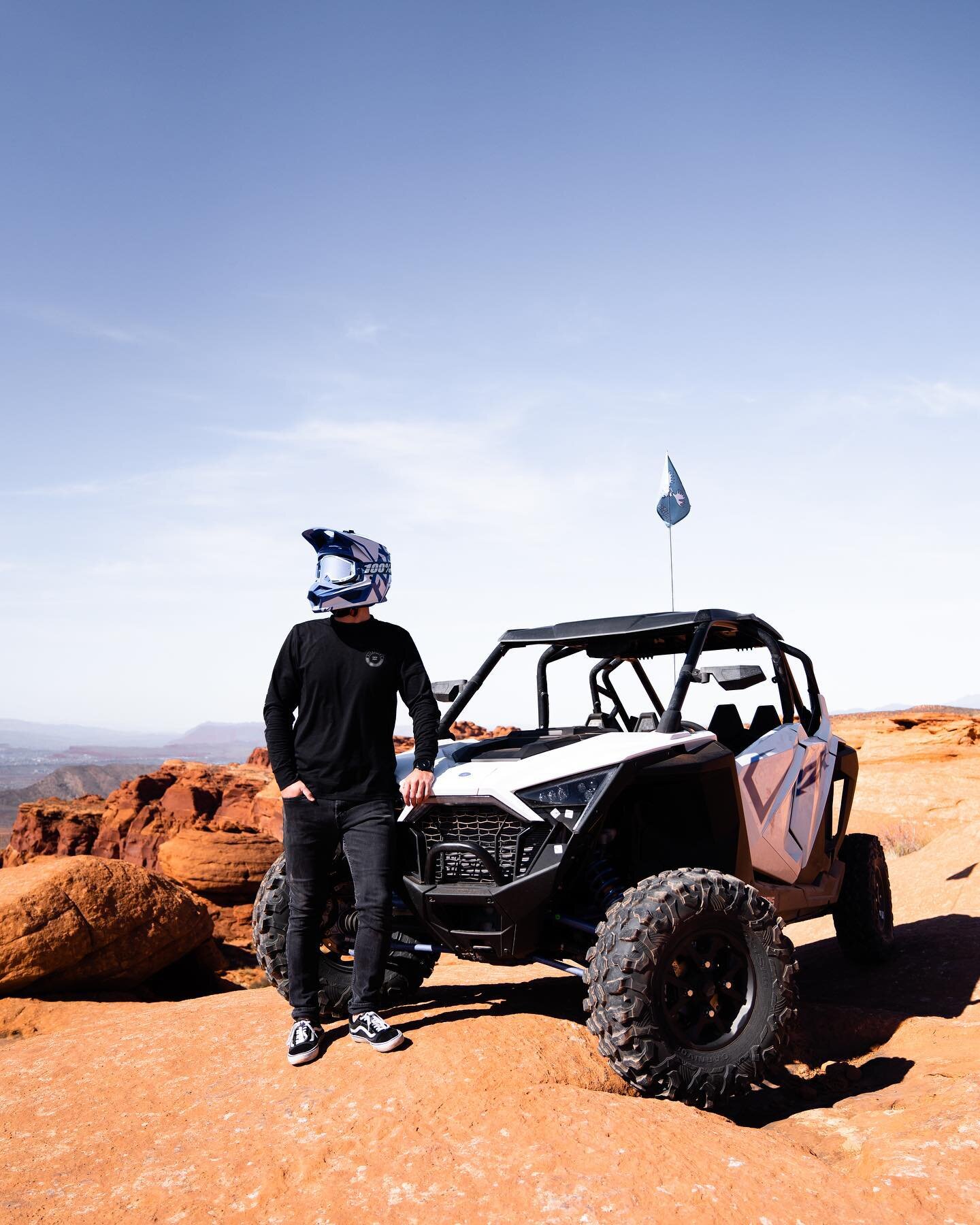 There&rsquo;s one word which I love probably the most out of all words. Adventure! Life is just one big story and I want mine to be adventurous. Going out and exploring the insanely beautiful landscape St. George has to offer in a @polarisrzr from @p