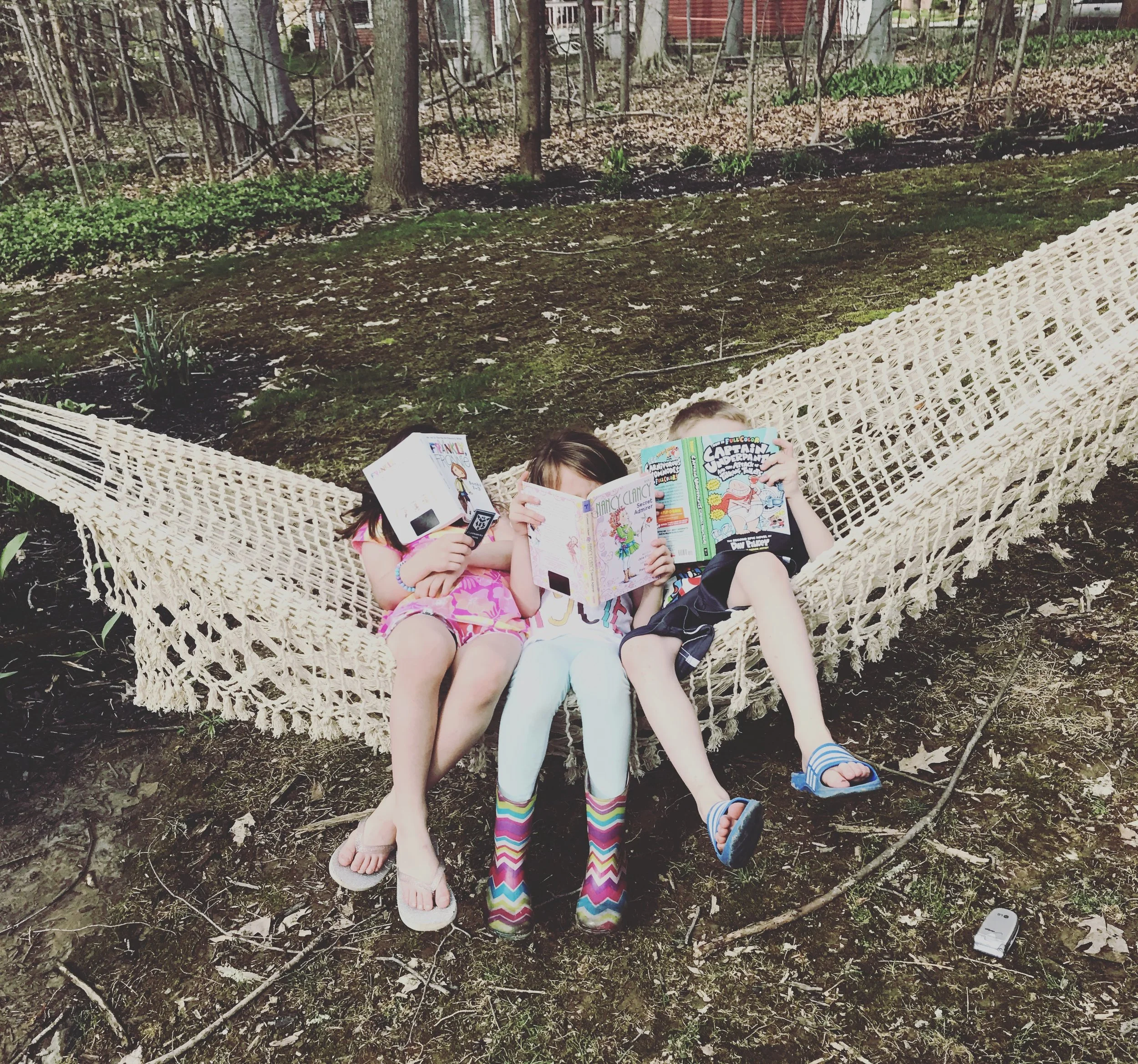 Summer Smarts | 8 Ways to Keep Kids Academically Engaged Over the Summer
