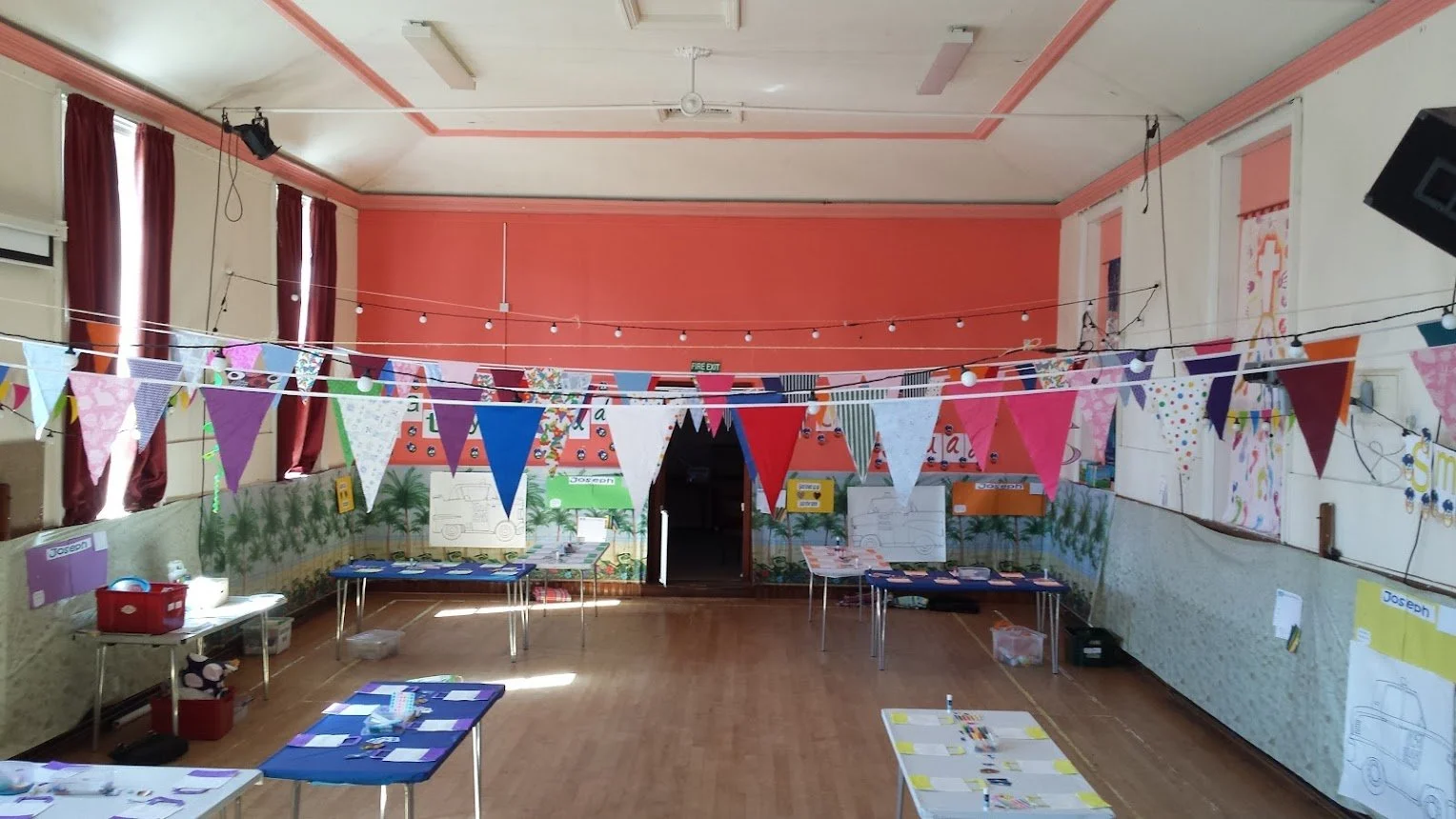pic-hol-club-hall.jpg