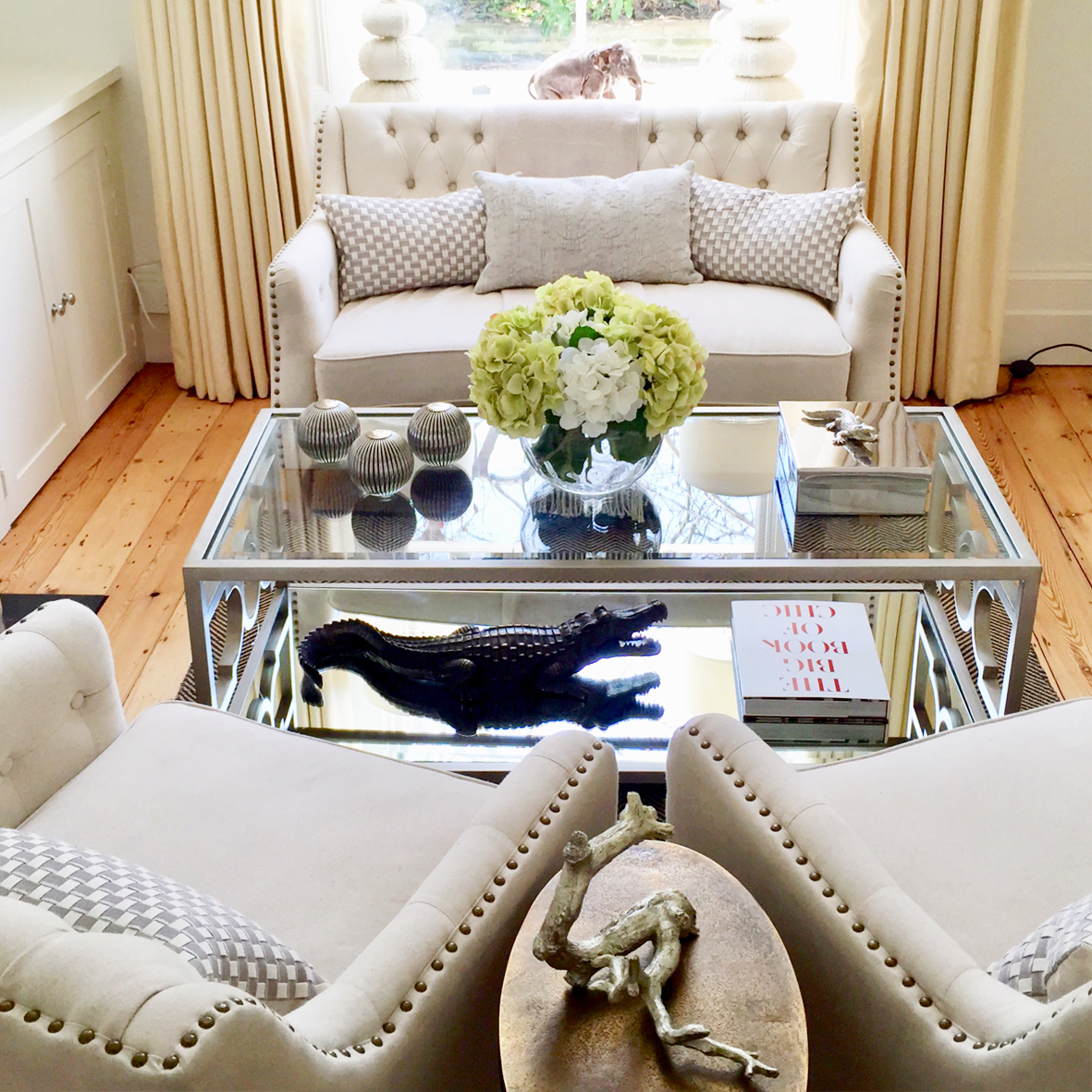 Coffeetablestyling copy 3.jpg