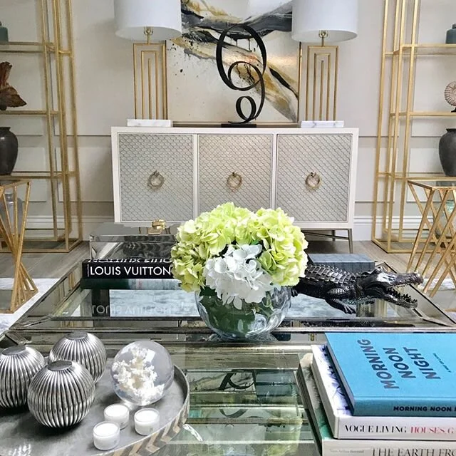 We always style our projects with interesting, sometimes quirky accessories that draw the eye π.
‘The difference between something good and something great is attention to detail’.
.
detailsmatter 
#attentiontodetail 
#londonproperty
#lo