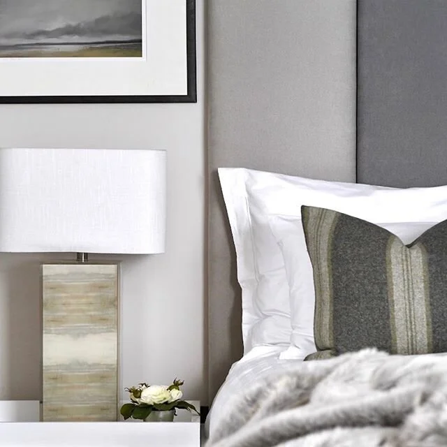 We love staging and styling bedrooms!
Presentation is everything #allinthedetail .
#homestaging
#londonliving 
#homeconsultant 
#bedroomdecor 
#bedroomgoals 
#masterbedroomdecor 
#stagingsells
#homestagingworks
#homestyling 
#propertyinvestment 
#mar